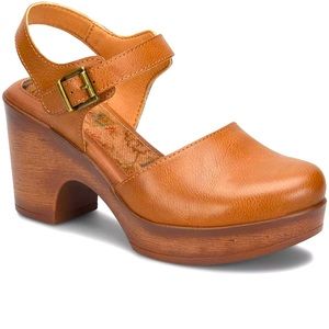 B.o.c. Women’s Tan Clog Sandal Close Toe Heels